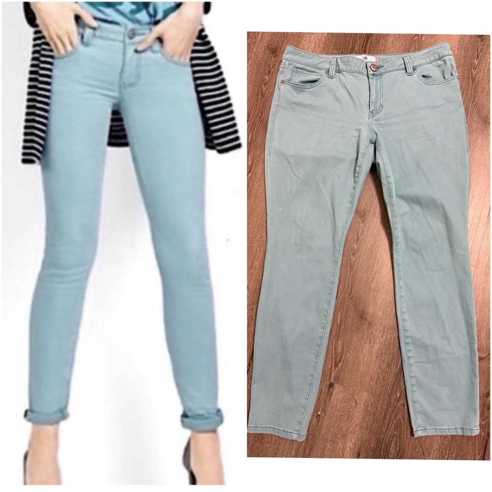 CAbi Women's Skinny Jeans in Light Blue